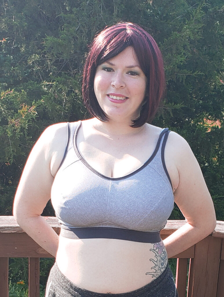 Front image of the 5527 Extreme Control Maximum Support sports bra on the body