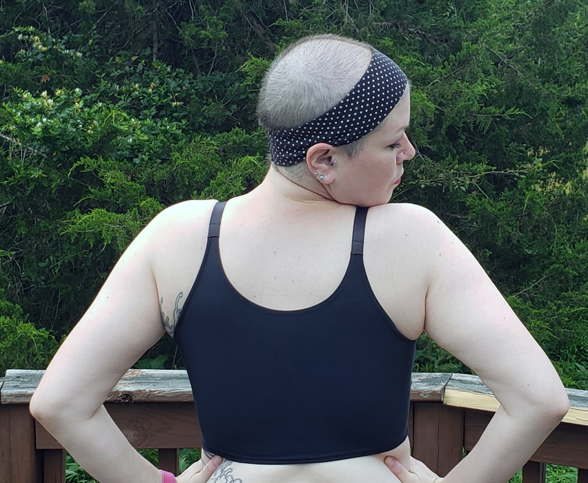 back view of the comfeez with arms down