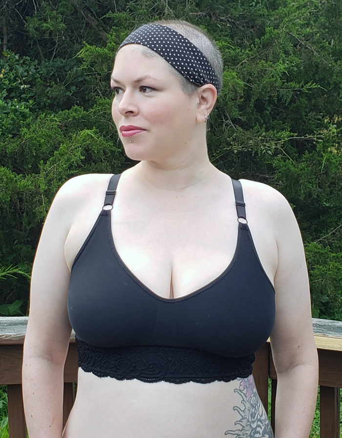front view of the comfeez on the body with arms down