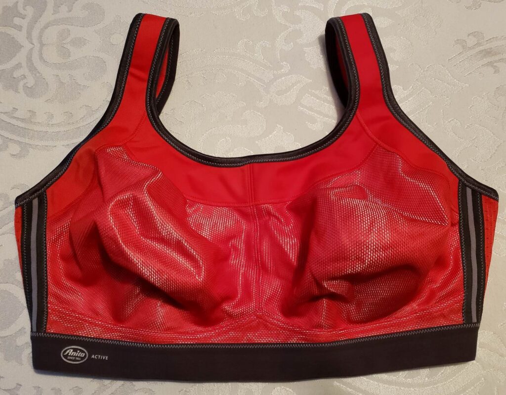 Front view of Anita Momentum off the body